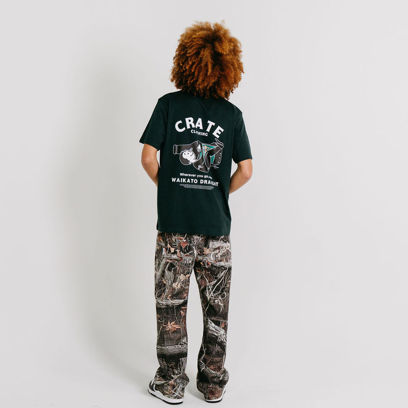 CRATE X WILLIE THE WAITER BEER HUG TEE