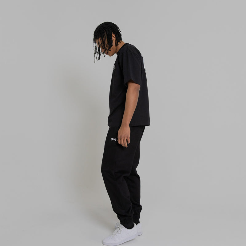 BASIC SCRIPT TRACKPANTS